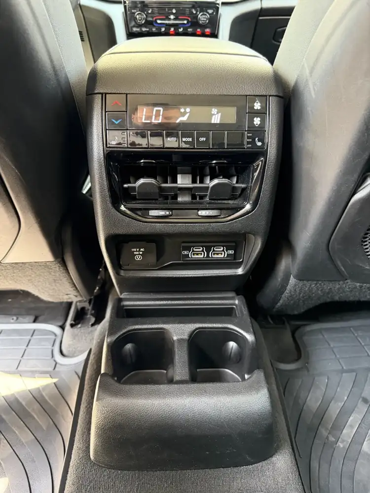 Jeep Grand Cherokee L Limited 2021 photo 46