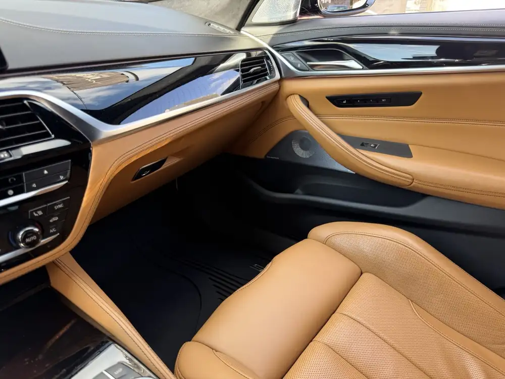 BMW M5 2018 photo 65