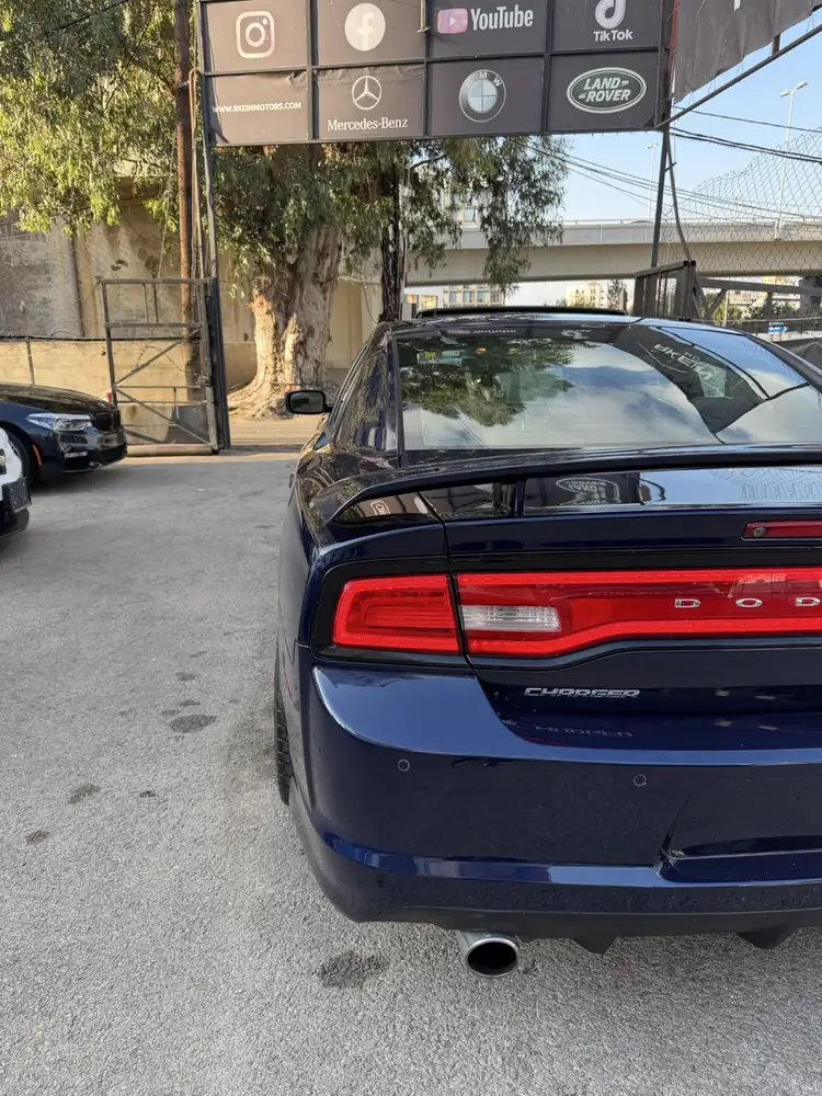 Dodge Charger SRT Hemi 6.4L V8 2014 photo 38
