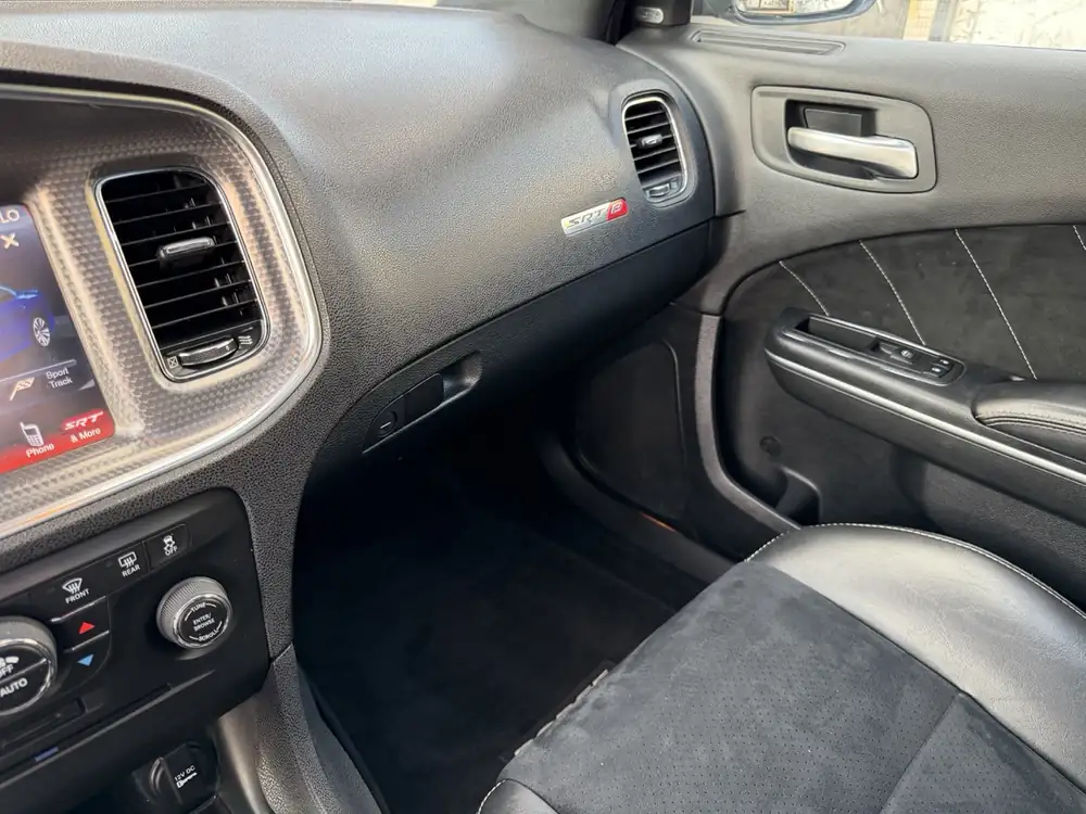 Dodge Charger SRT Hemi 6.4L V8 2014 photo 52