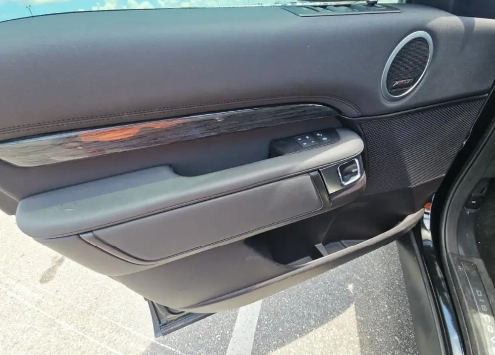 Land Rover Discovery HSE 2019 photo 10