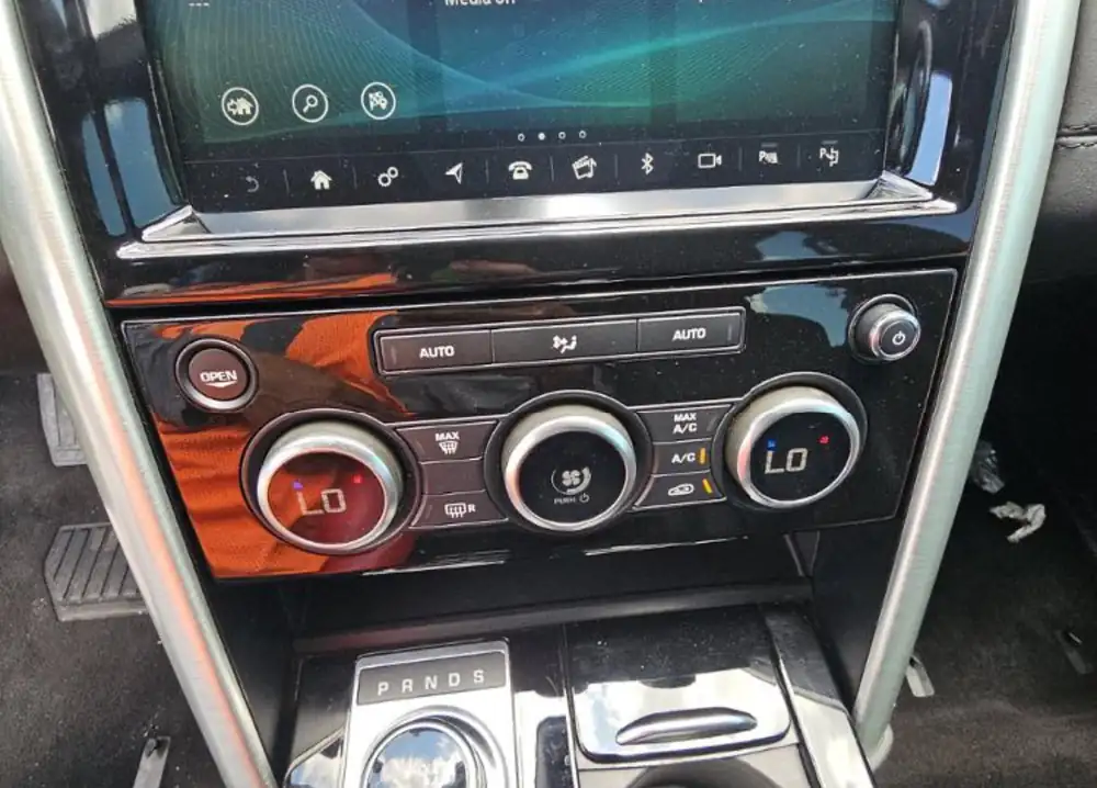 Land Rover Discovery HSE 2019 photo 12