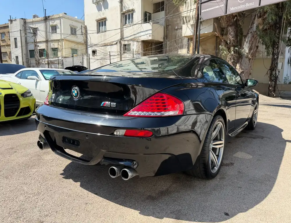 BMW M6 V10 2006 photo 10