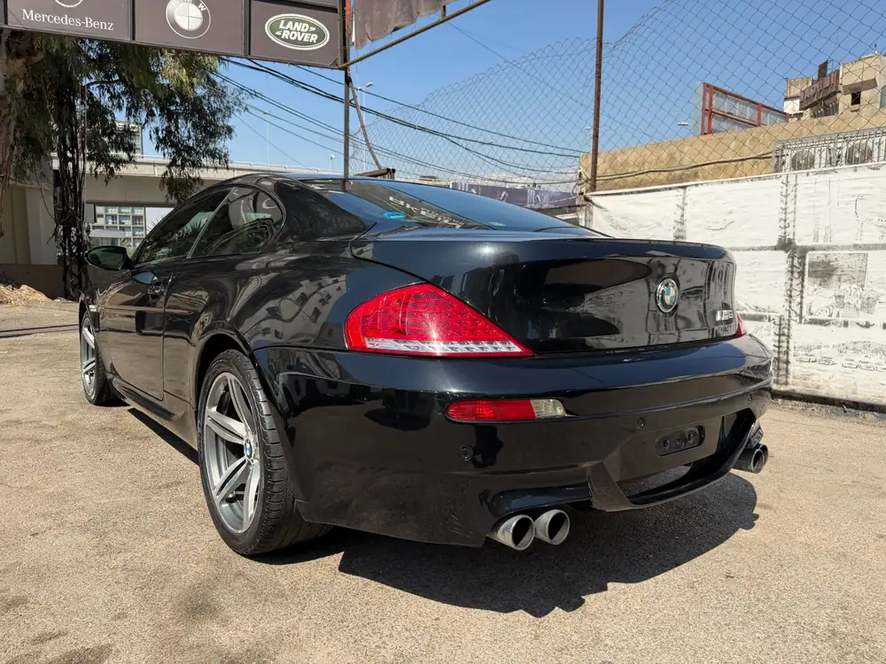 BMW M6 V10 2006 photo 11