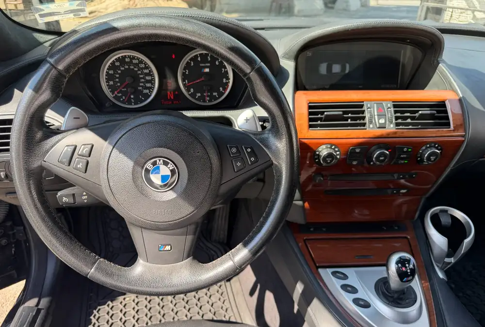 BMW M6 V10 2006 photo 33