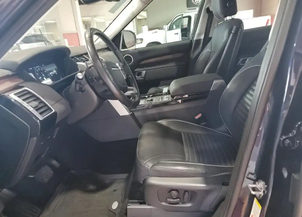Land Rover Discovery V6 HSE 2018 photo 8