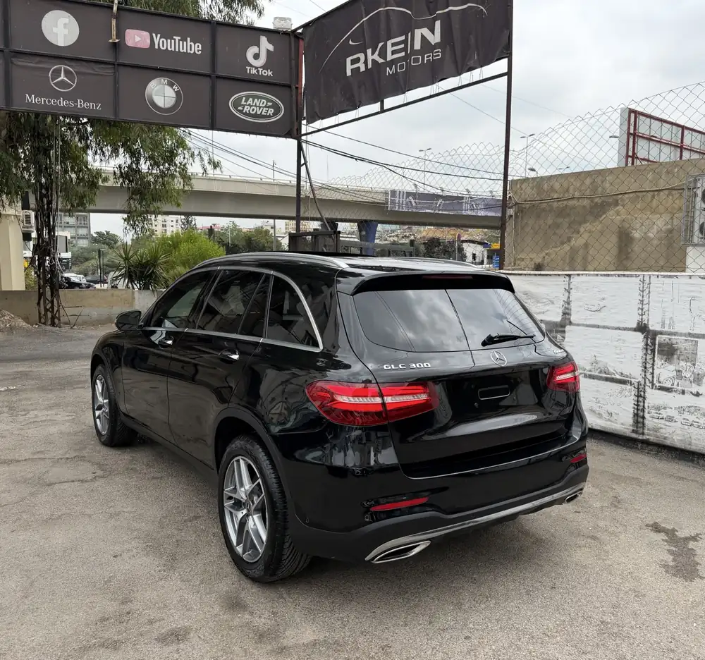 Mercedes-Benz GLC 300 4Matic AMG 2018 photo 5