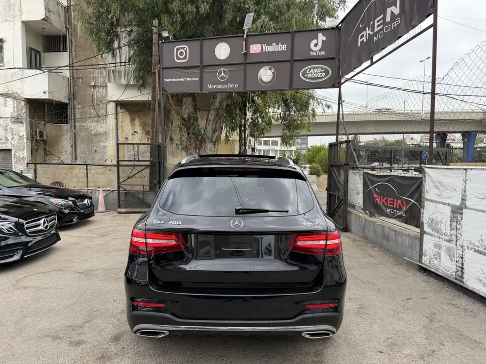 Mercedes-Benz GLC 300 4Matic AMG 2018 photo 6