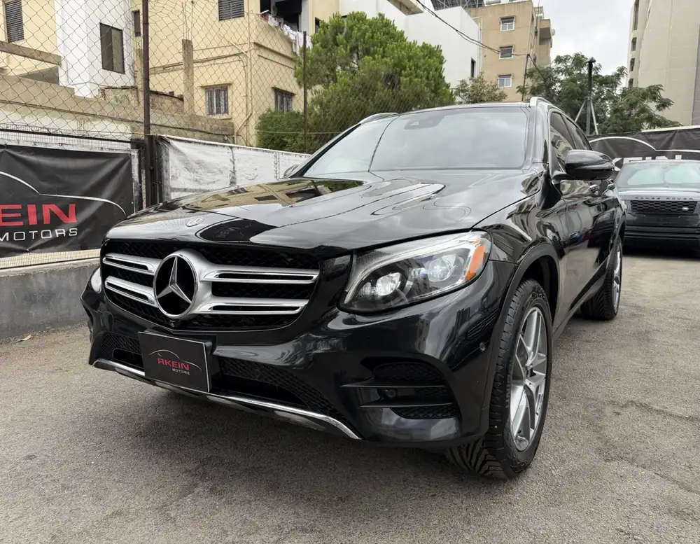 Mercedes-Benz GLC 300 4Matic AMG 2018 photo 9