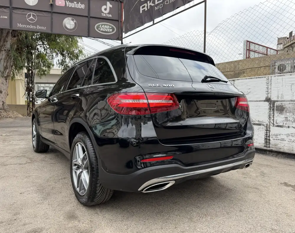 Mercedes-Benz GLC 300 4Matic AMG 2018 photo 10