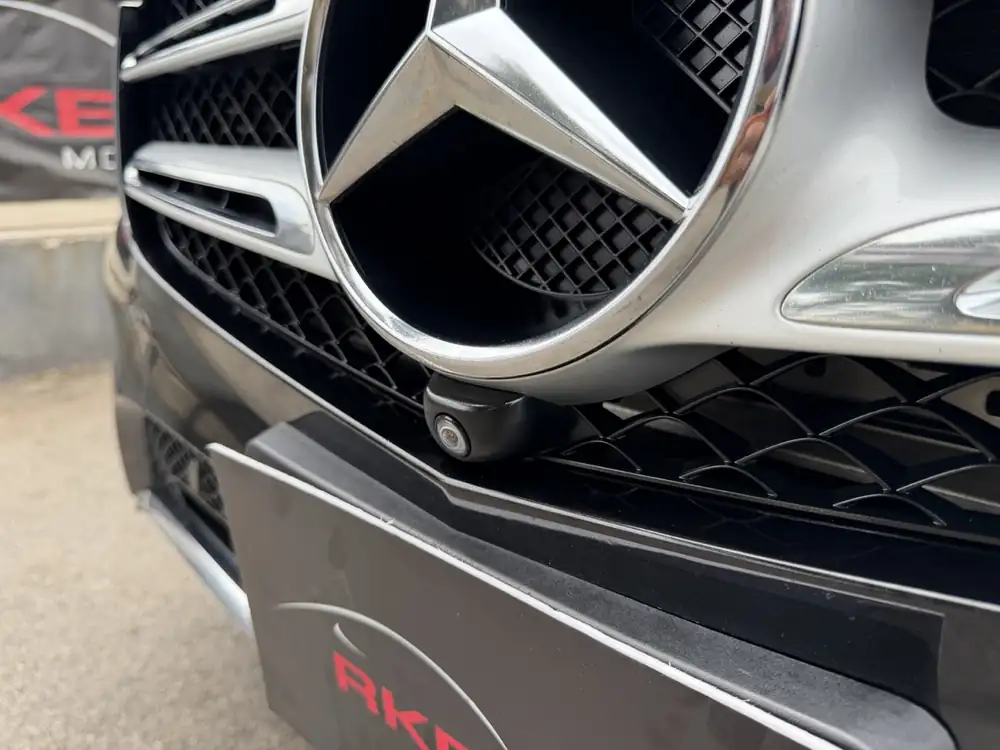 Mercedes-Benz GLC 300 4Matic AMG 2018 photo 17