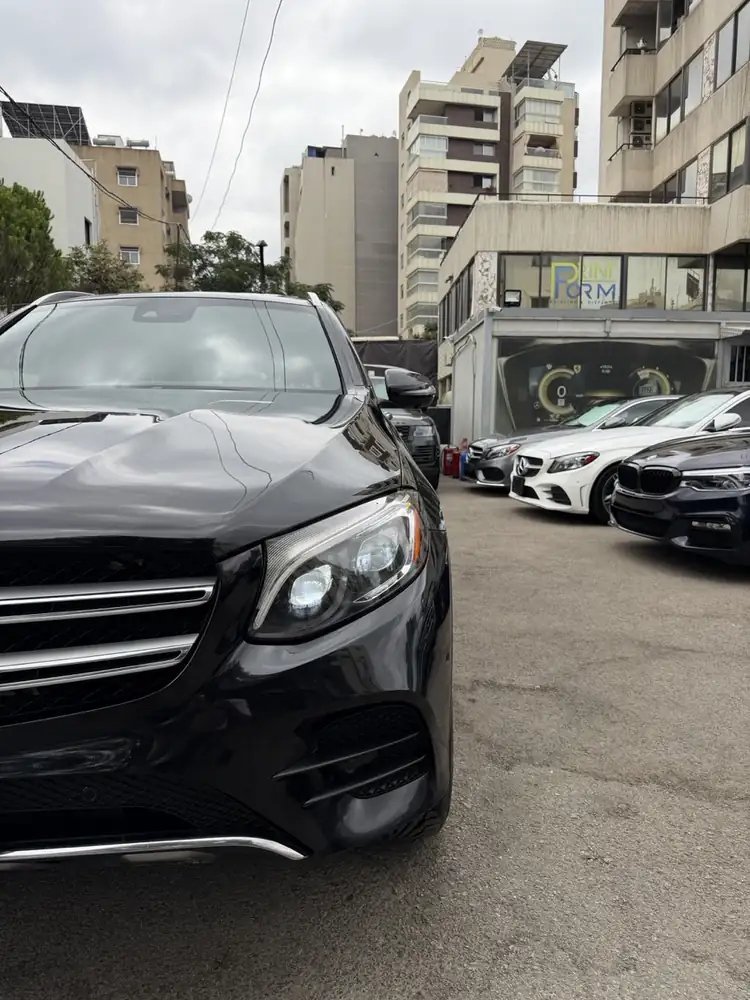 Mercedes-Benz GLC 300 4Matic AMG 2018 photo 18