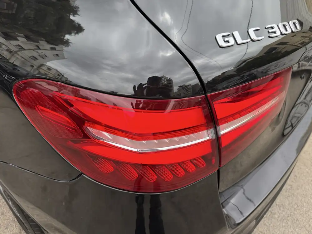 Mercedes-Benz GLC 300 4Matic AMG 2018 photo 26