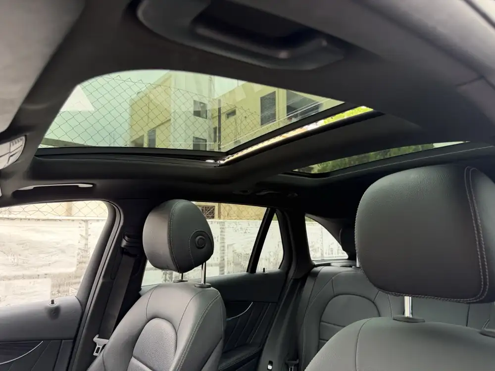 Mercedes-Benz GLC 300 4Matic AMG 2018 photo 57