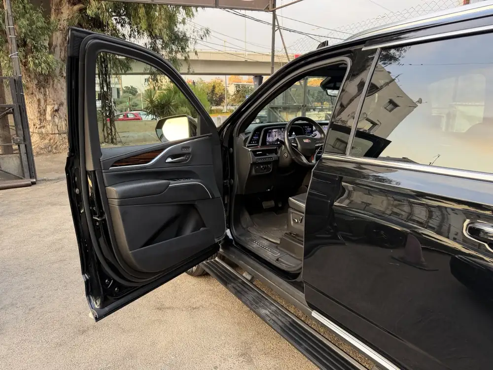 Cadillac Escalade 600 Sport 2022 photo 41