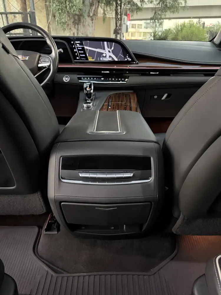 Cadillac Escalade 600 Sport 2022 photo 53