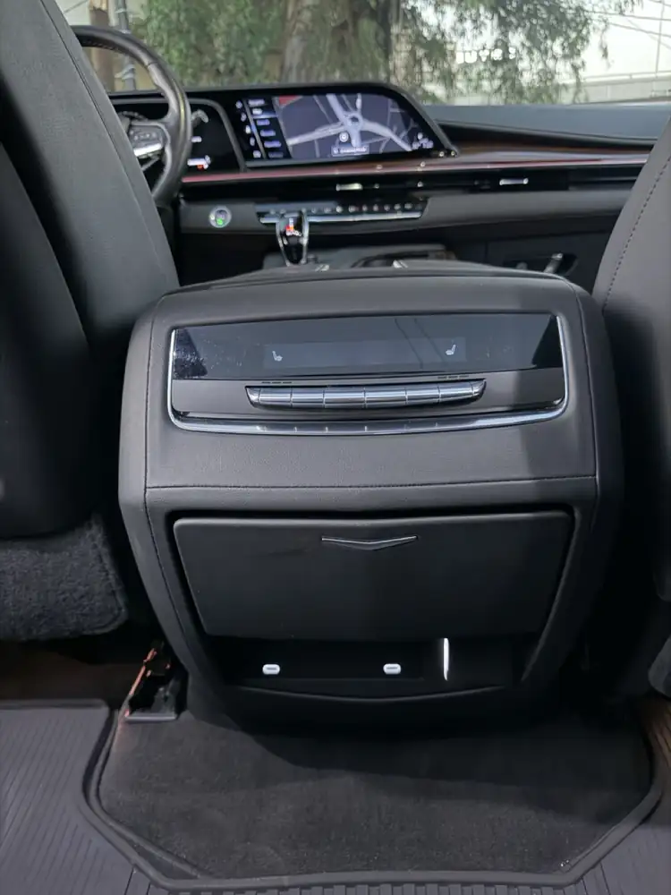 Cadillac Escalade 600 Sport 2022 photo 57