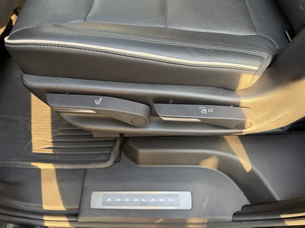 Cadillac Escalade 600 Sport 2022 photo 61
