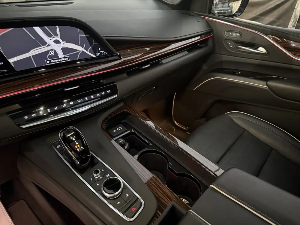 Cadillac Escalade 600 Sport 2022 photo 72