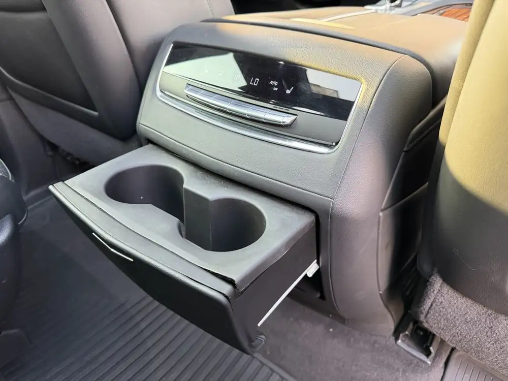 Cadillac Escalade 600 Sport 2022 photo 82