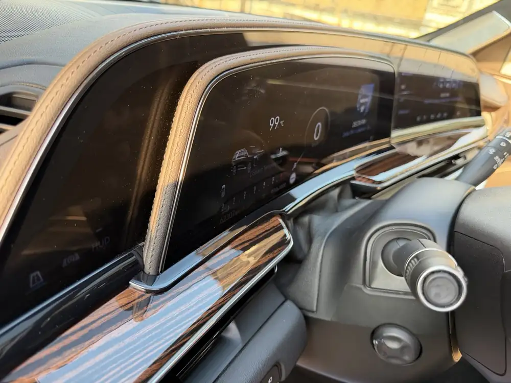 Cadillac Escalade 600 Sport 2022 photo 97
