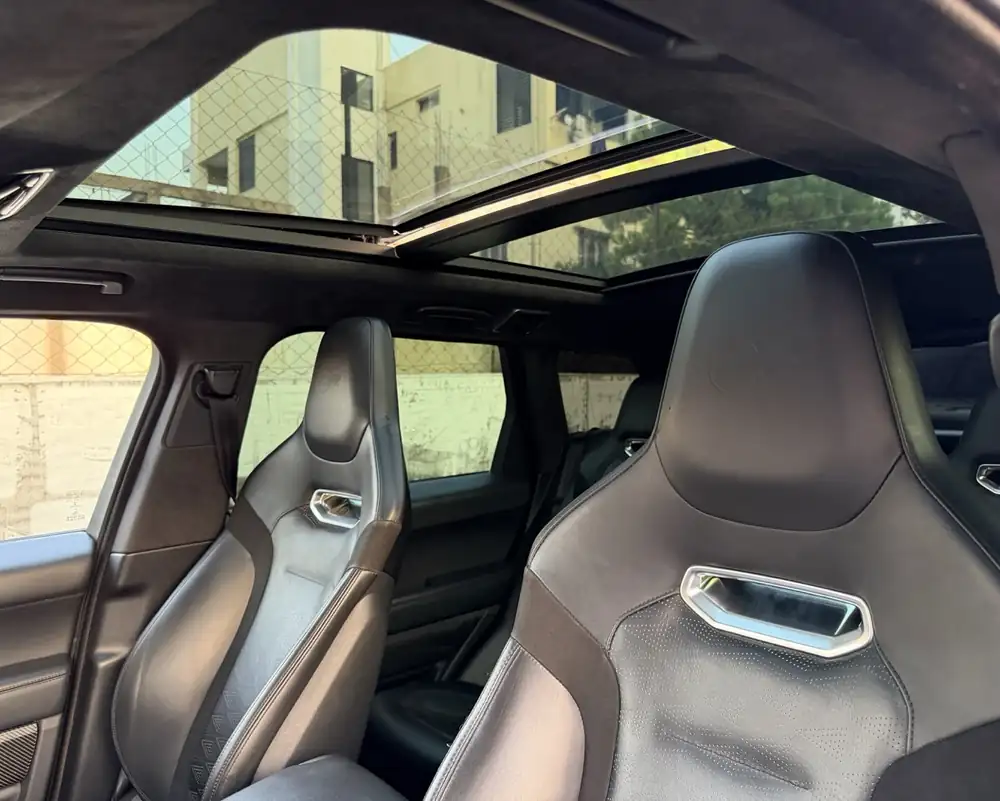 Range Rover Sport SVR 2018 photo 60