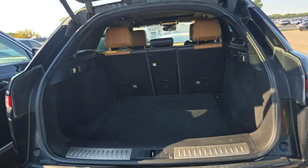 Range Rover Velar P250 SE R-Dynamic 2019 photo 17
