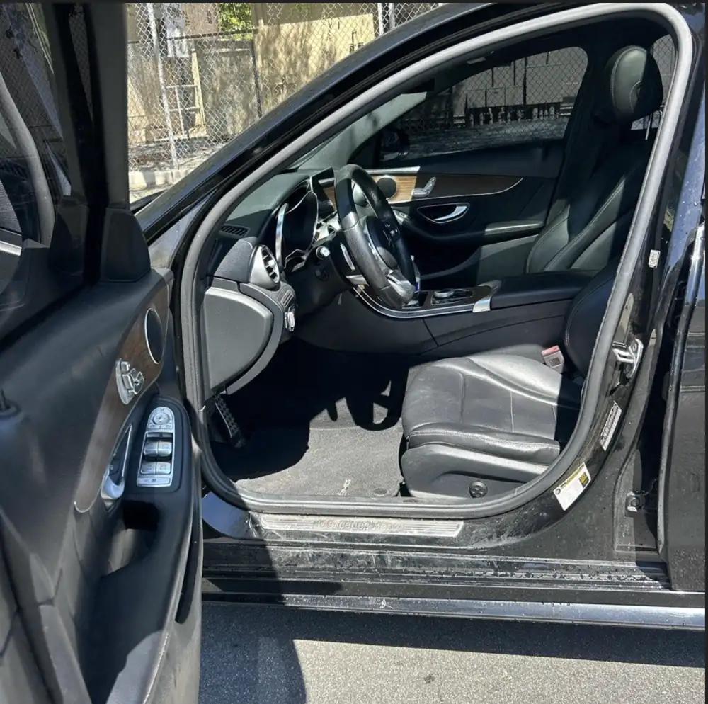 Mercedes-Benz C300 AMG 2019 photo 15