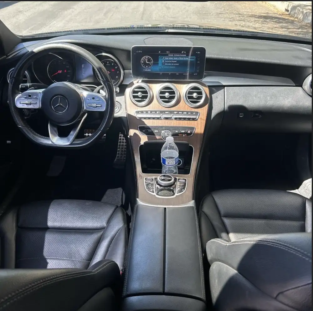 Mercedes-Benz C300 AMG 2019 photo 19