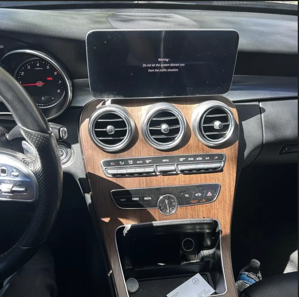 Mercedes-Benz C300 AMG 2019 photo 20