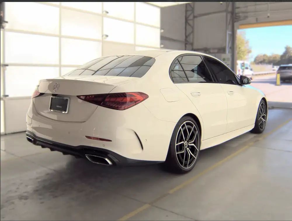 Mercedes-Benz C300 AMG 2022 photo 4