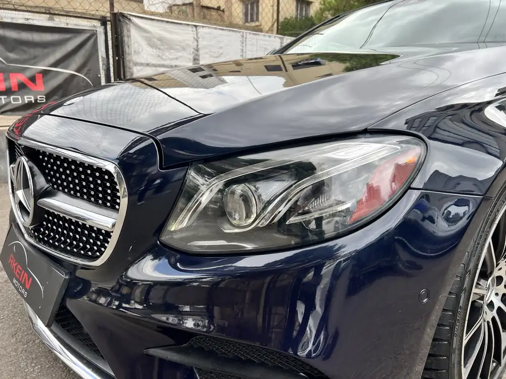 Mercedes-Benz E300 AMG 2017 photo 11