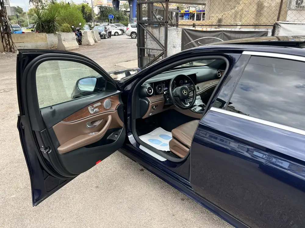 Mercedes-Benz E300 AMG 2017 photo 16