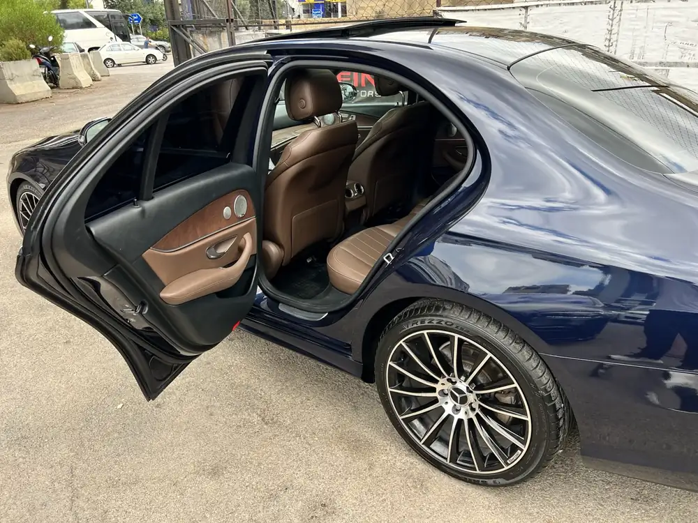 Mercedes-Benz E300 AMG 2017 photo 19