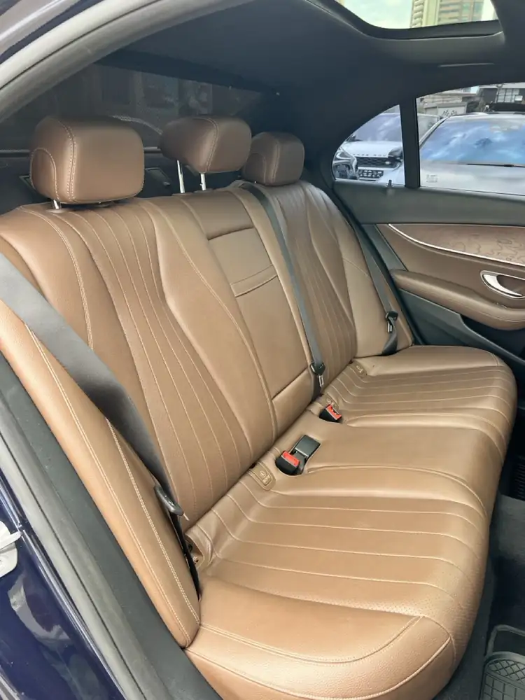 Mercedes-Benz E300 AMG 2017 photo 25