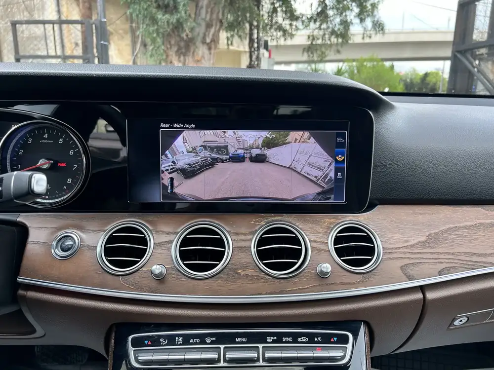 Mercedes-Benz E300 AMG 2017 photo 34