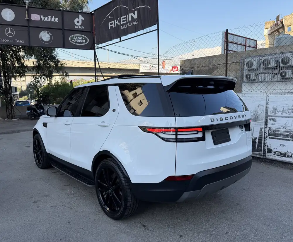 Land Rover Discovery SE 2018 photo 6