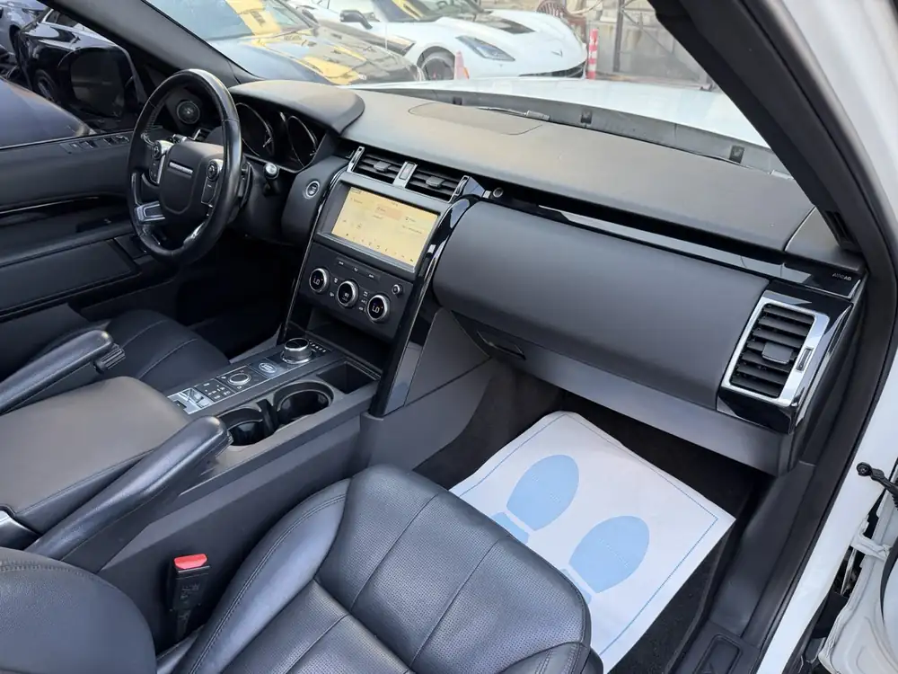 Land Rover Discovery SE 2018 photo 20