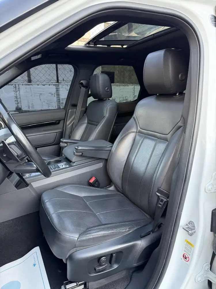 Land Rover Discovery SE 2018 photo 23