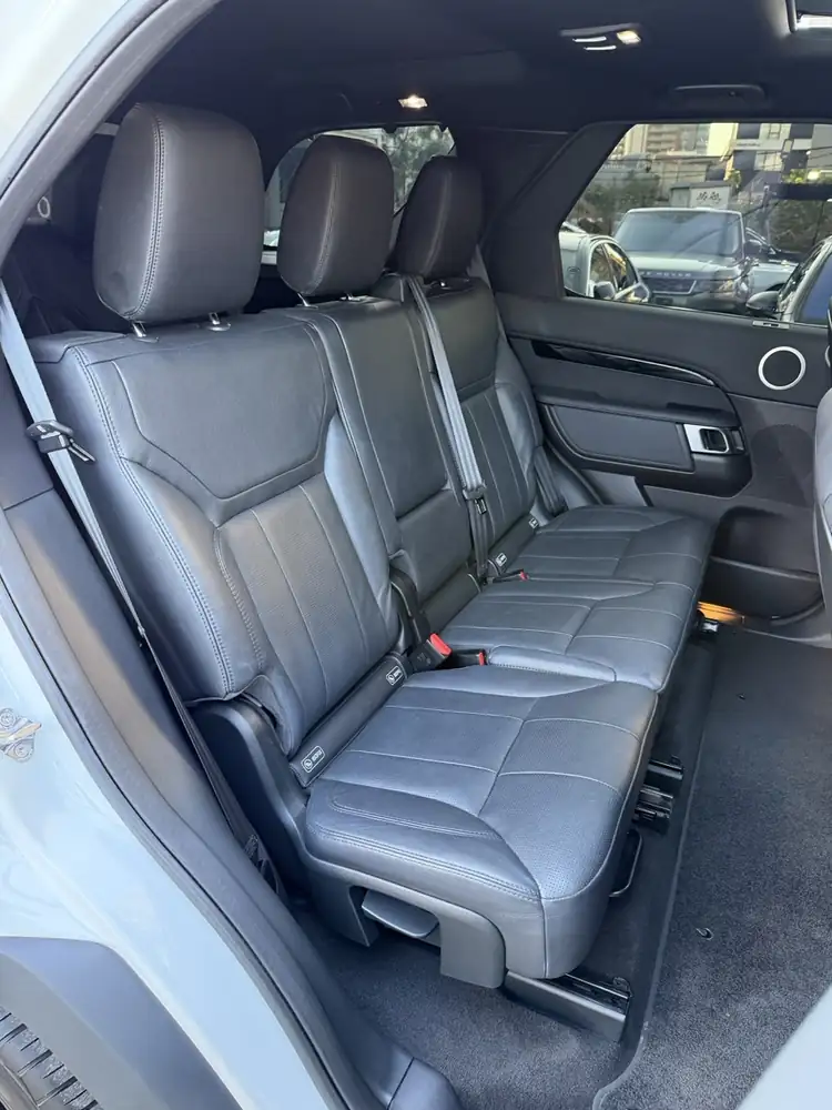 Land Rover Discovery SE 2018 photo 25