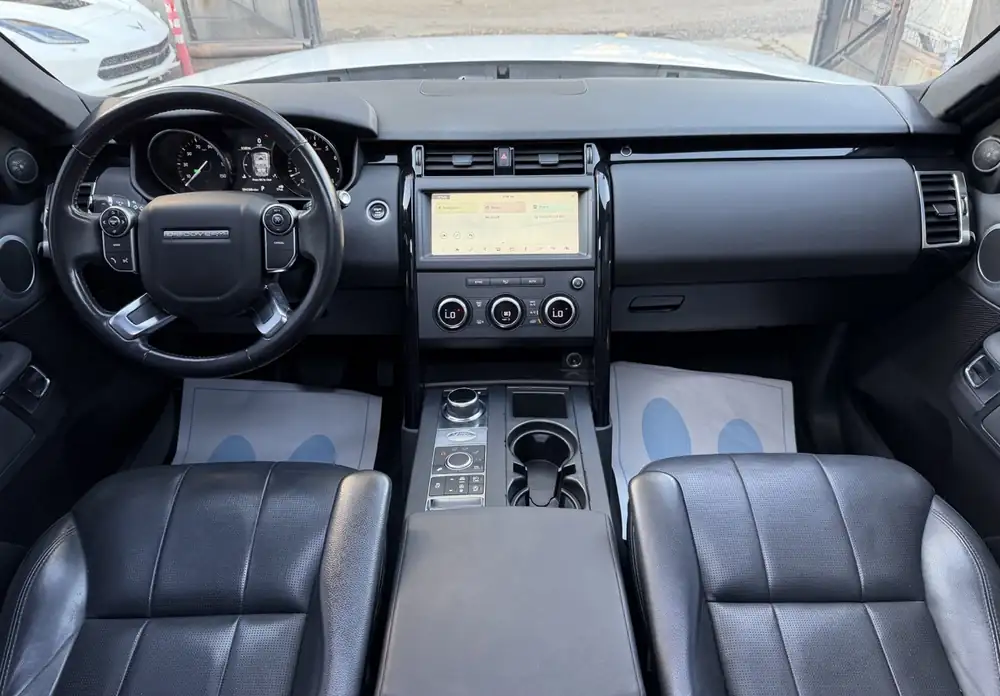 Land Rover Discovery SE 2018 photo 30