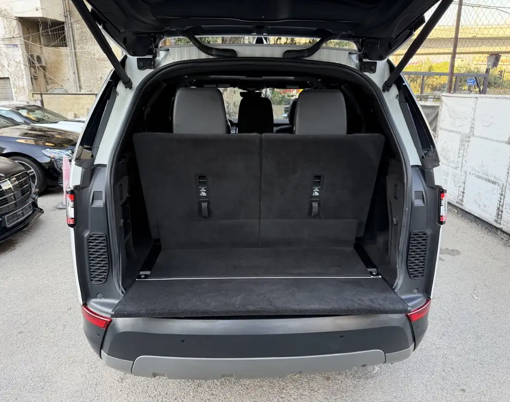 Land Rover Discovery SE 2018 photo 34