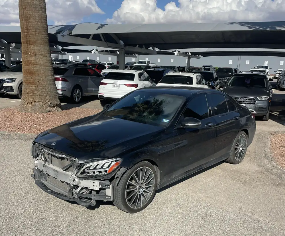 Mercedes-Benz C300 AMG 2019 photo 3