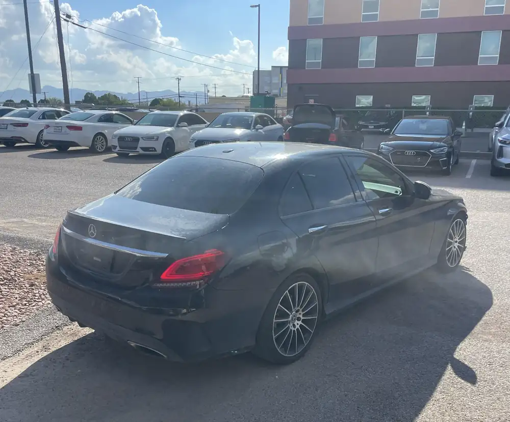 Mercedes-Benz C300 AMG 2019 photo 4