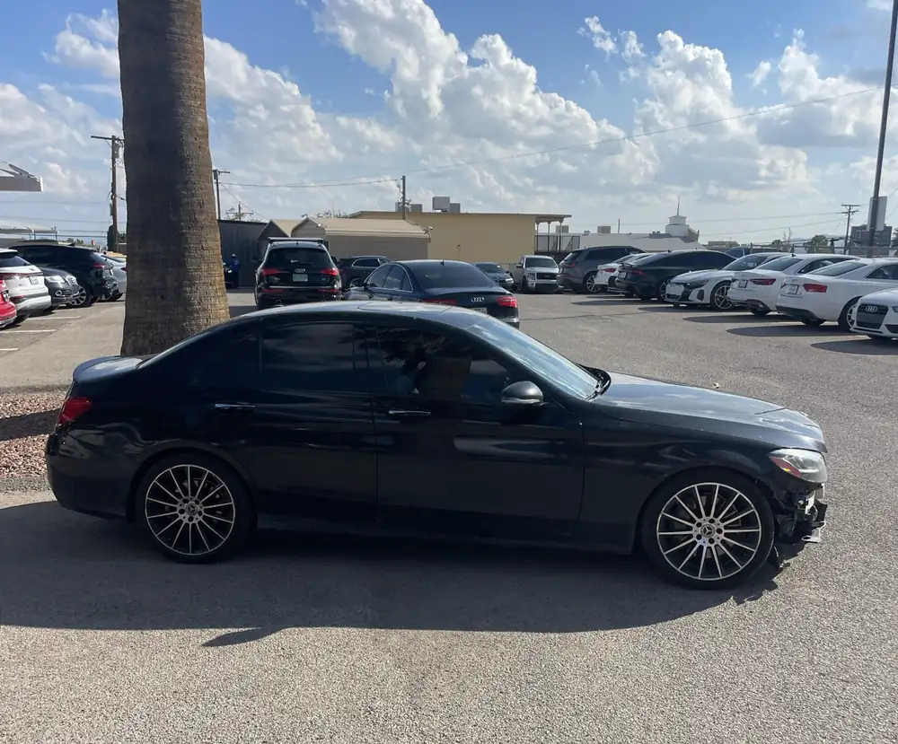 Mercedes-Benz C300 AMG 2019 photo 8