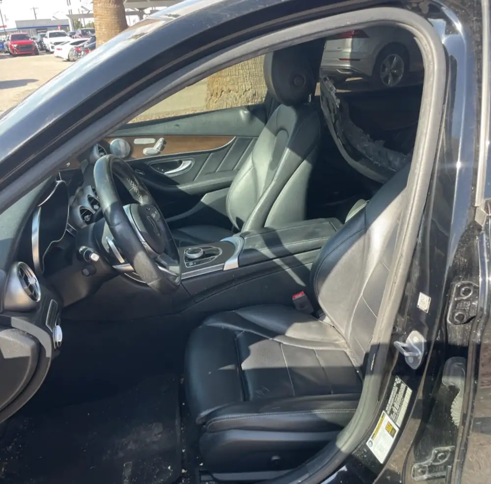 Mercedes-Benz C300 AMG 2019 photo 10