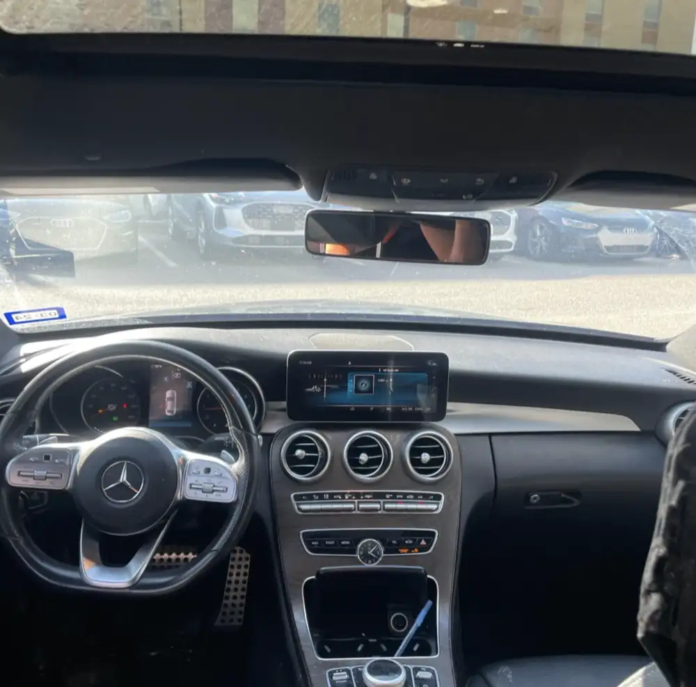 Mercedes-Benz C300 AMG 2019 photo 18