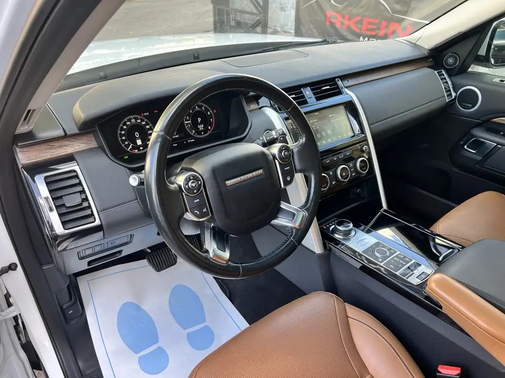 Land Rover Discovery HSE 2018 photo 22