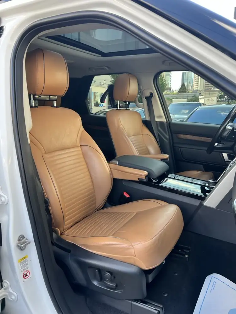 Land Rover Discovery HSE 2018 photo 25