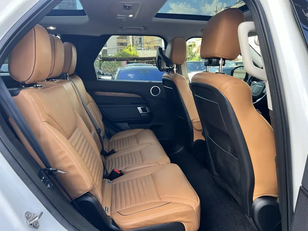 Land Rover Discovery HSE 2018 photo 26